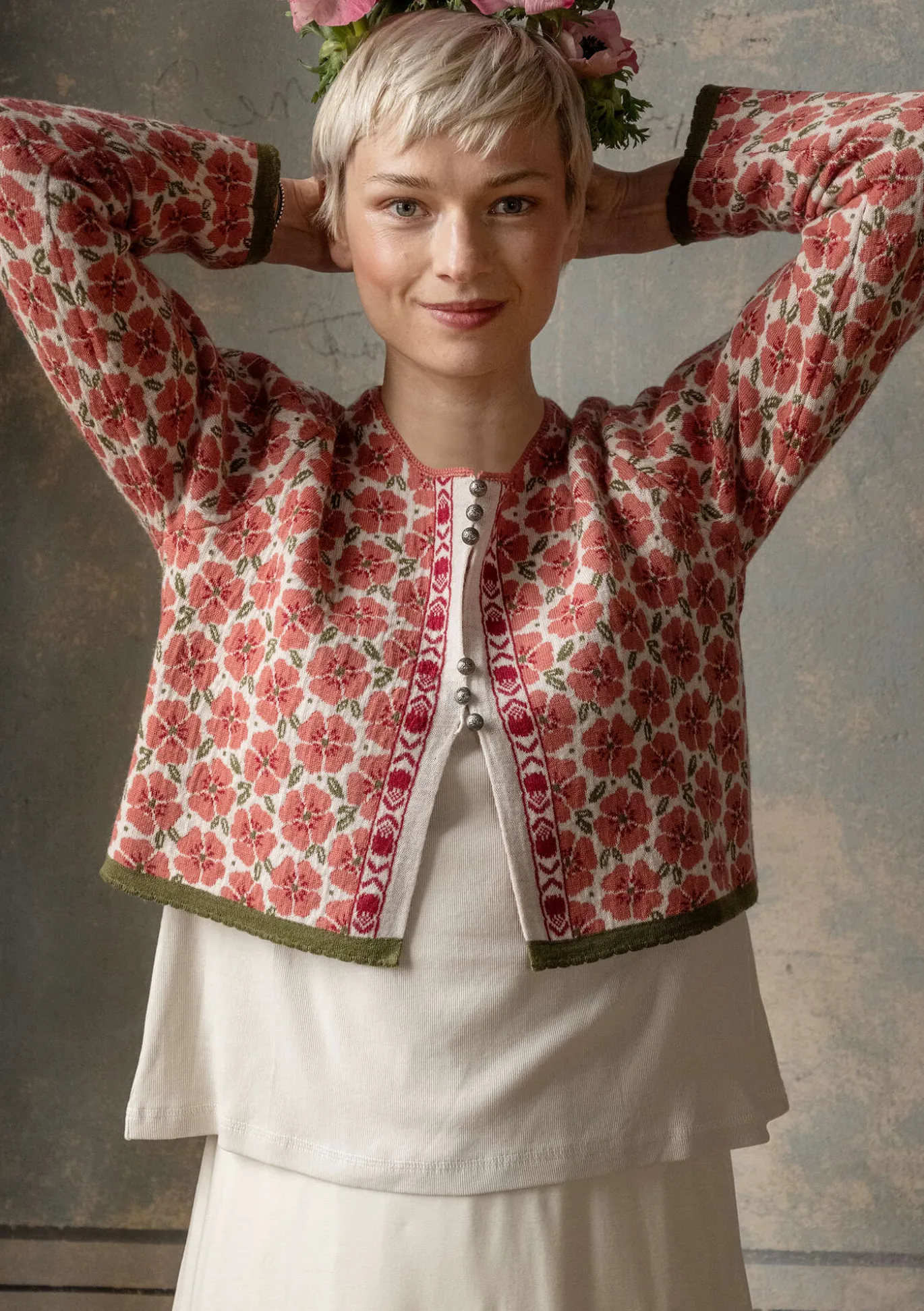 Strickjacke „Anemone“ aus Bio-Wolle