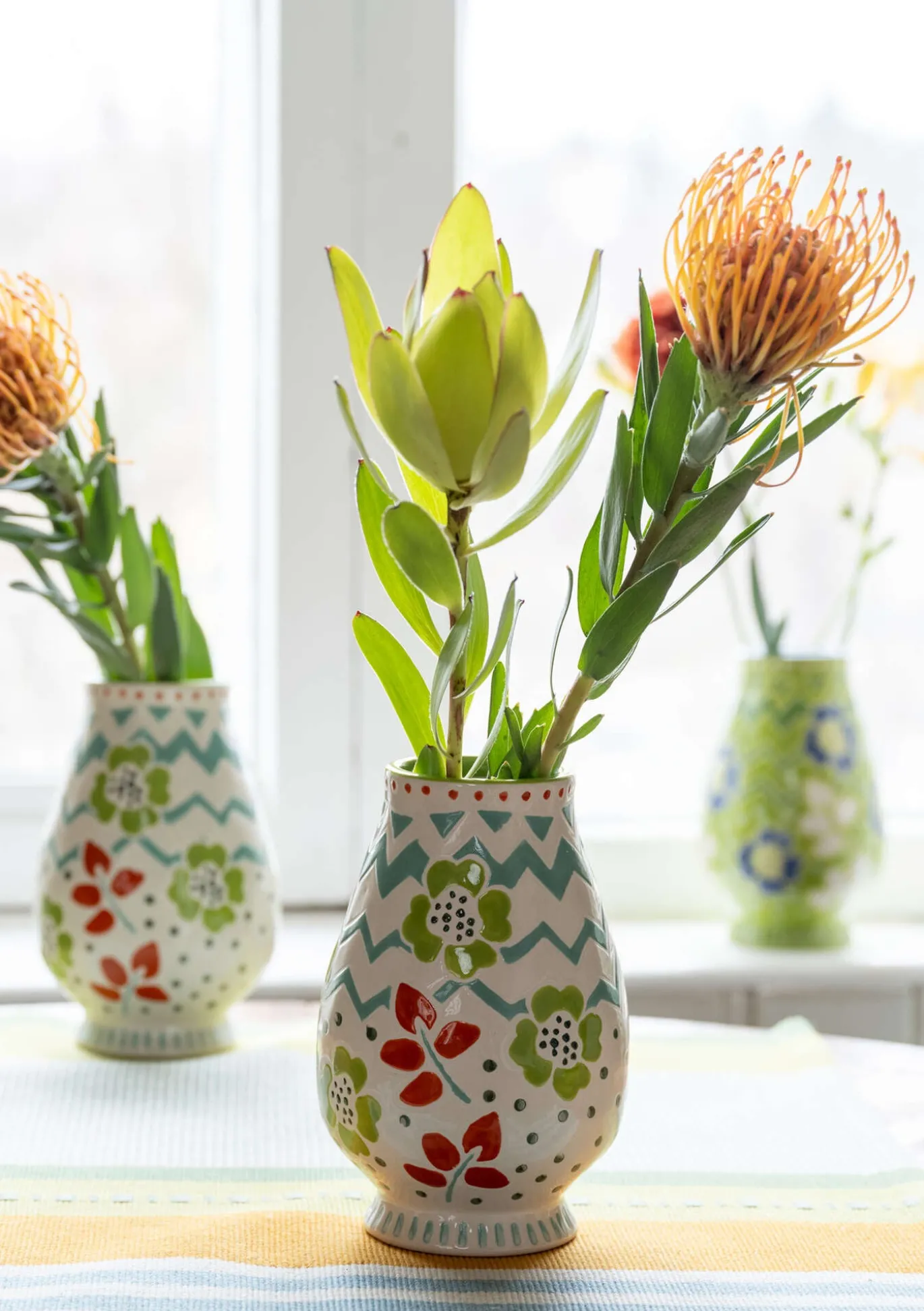 Vase „Wild rose“ aus Keramik